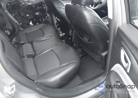 2022 Jeep Compass Latitude 4X4 z USA, uszkodzony, nr VIN 3C4NJDBB7NT133230